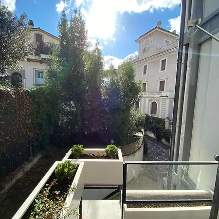 Borghese With Terrace Apartamento